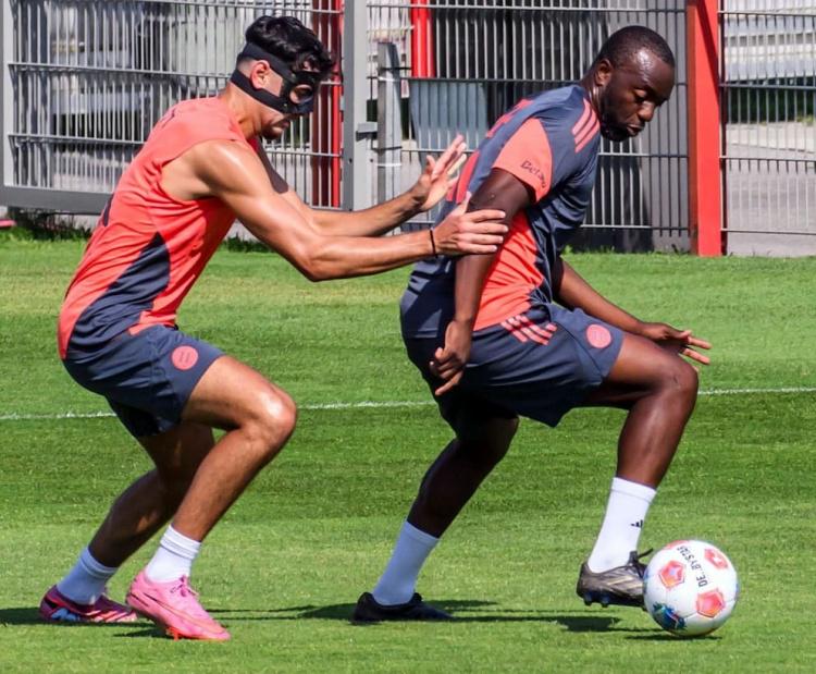 洛维奇很可, abaj 洛维奇很可, abaj