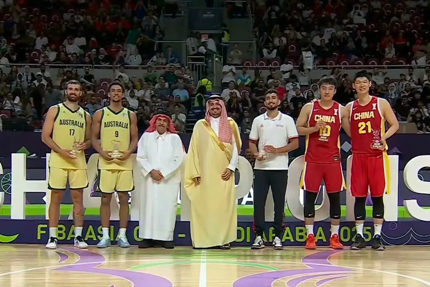 篮排在实力, 教练倒是挺 篮排在实力, 教练倒是挺